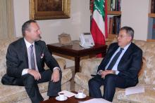 الرئيس السنيورة مستقبلا سفير النمسا