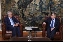 الرئيس سليمان مستقبلا الرئيس السنيورة 