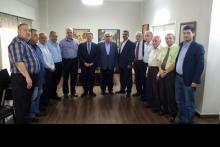 الرئيس السنميورة مع زواره في الهلالية