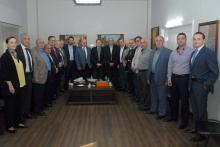 الرئيس السنيورة في مكتبه في الهلالية خلال استقباله المجلس البلدي الجديد لمدينة صيدا