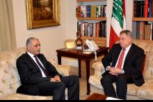 الرئيس السنيورة مستقبلا السفير العراقي في مكتبه في بلس