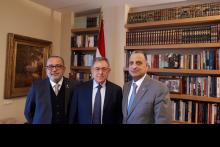 الرئيس السنيورة مستقبلا وفدا كتائبيا