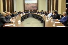 جانب من اجتماع الكتلة في بيت الوسط