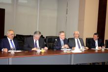 جانب من اجتماع الكتلة في بيت الوسط