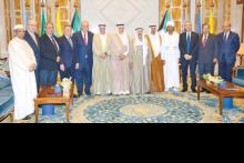امير الكويت مستقبلا وفد مجلس العلاقات العربية والدولية