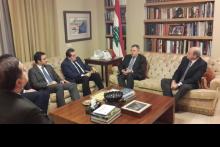 الرئيس السنيورة مجتمعا بوفد الشخصيات المسيحية المستقلة 