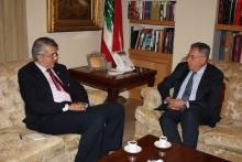 الرئيس السنيورة مستقبلا السفير التركي في مكتبه في بلس