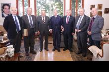 وعوّل المجلس على "أهمية التضامن العربي لقيام الدولة الفلسطينية، وانسحاب الجيش الاسرائيلي من جنوب لبنان ووقف الاعتداءات، كمدخل لنشر السلام في الاقليم".